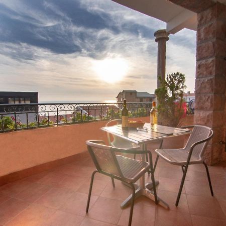 Apartments And Rooms Levantin Inn Светі-Стефан Екстер'єр фото