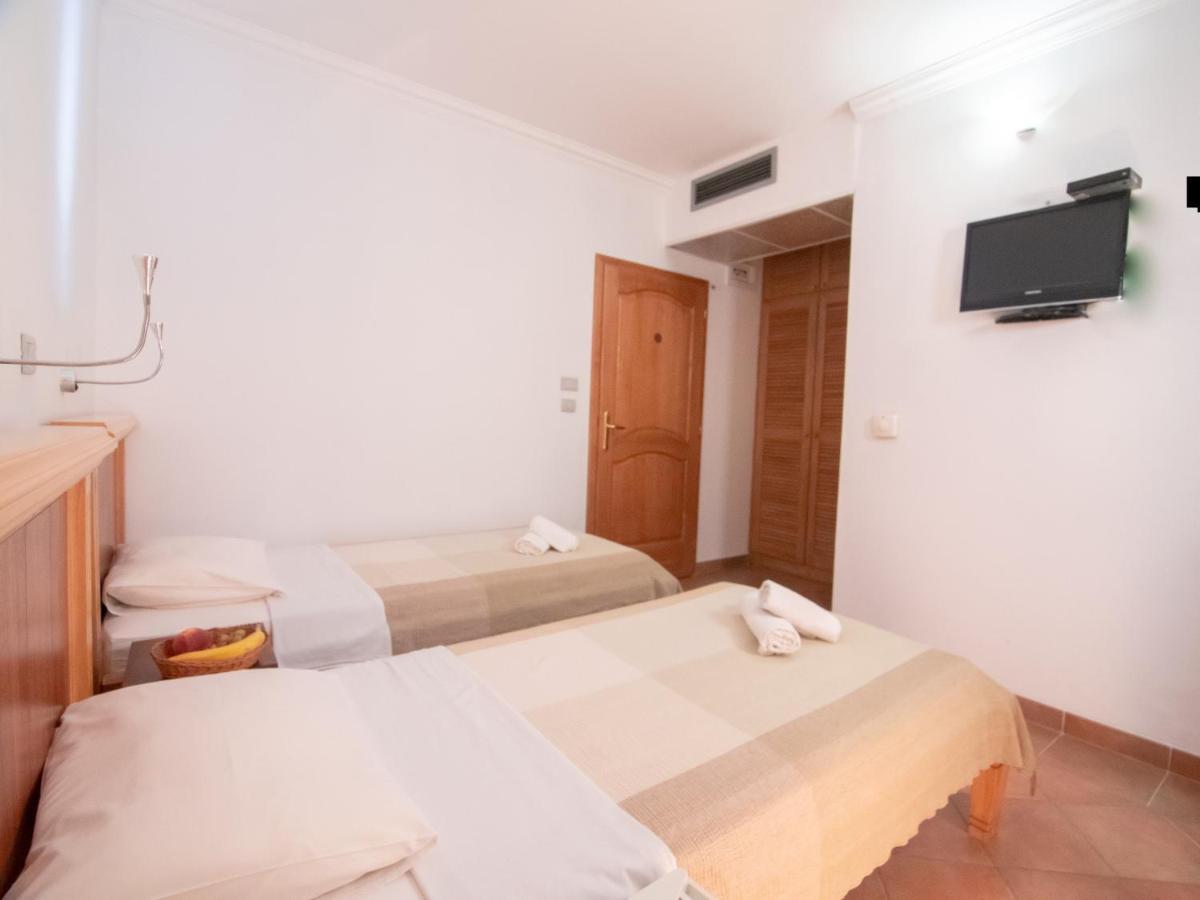 Apartments And Rooms Levantin Inn Светі-Стефан Екстер'єр фото