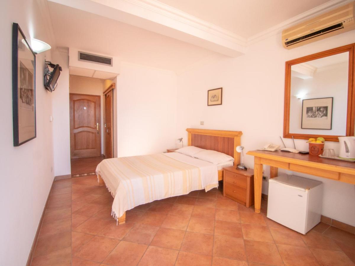 Apartments And Rooms Levantin Inn Светі-Стефан Екстер'єр фото