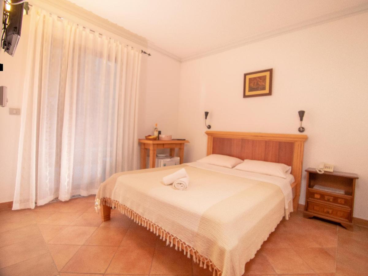 Apartments And Rooms Levantin Inn Светі-Стефан Екстер'єр фото