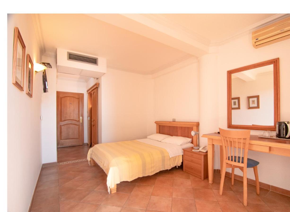 Apartments And Rooms Levantin Inn Светі-Стефан Екстер'єр фото