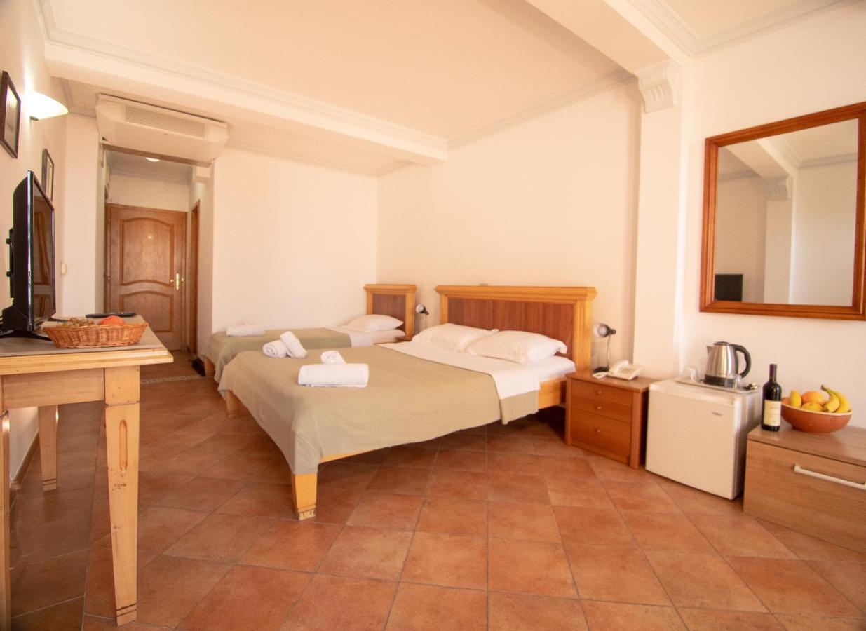 Apartments And Rooms Levantin Inn Светі-Стефан Екстер'єр фото