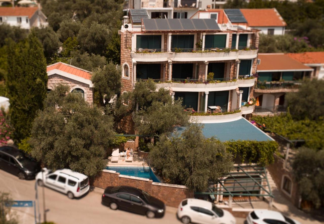 Apartments And Rooms Levantin Inn Светі-Стефан Екстер'єр фото