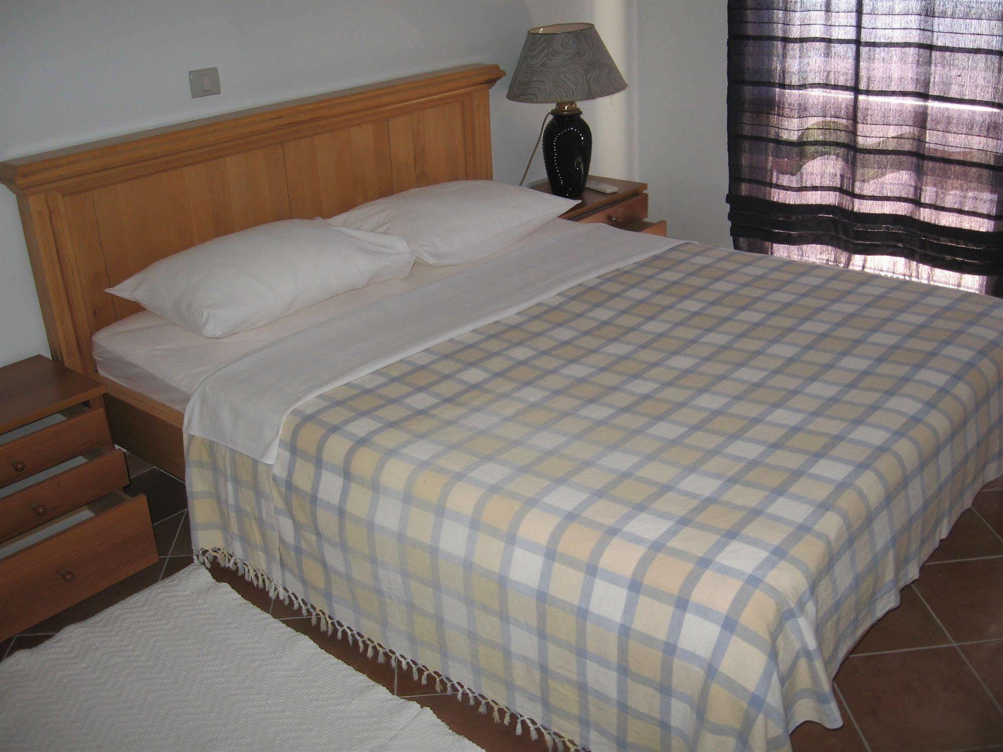Apartments And Rooms Levantin Inn Светі-Стефан Екстер'єр фото