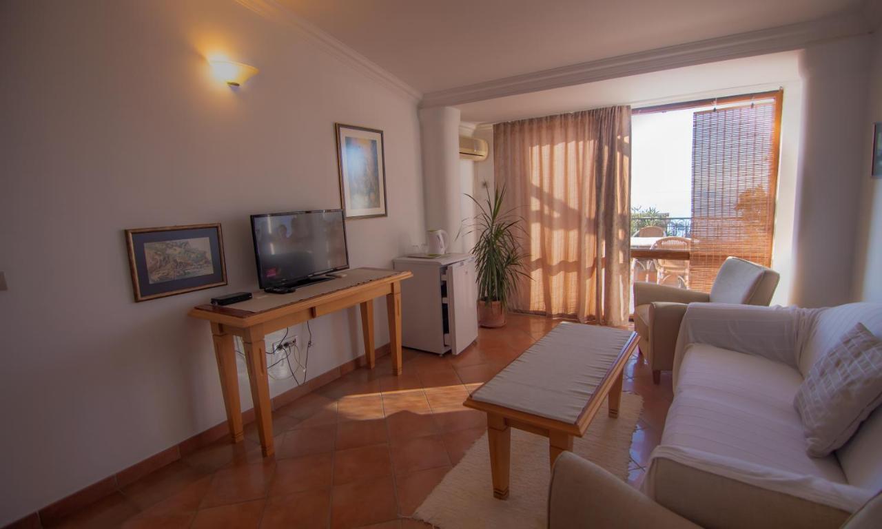 Apartments And Rooms Levantin Inn Светі-Стефан Екстер'єр фото