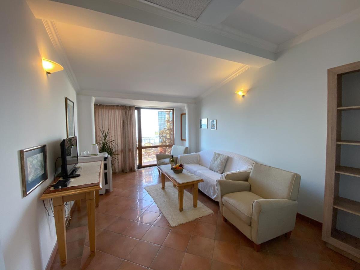Apartments And Rooms Levantin Inn Светі-Стефан Екстер'єр фото